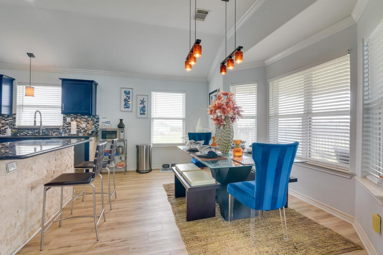 Galveston Escape With Entertainment Patio And Deck! Villa Exterior foto